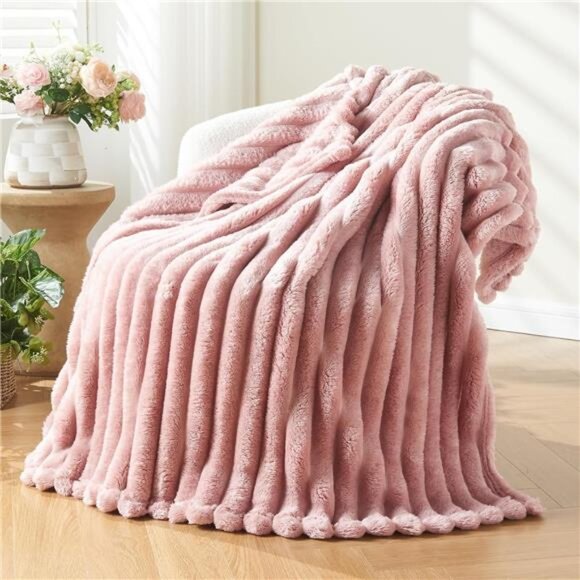 Super Soft Throw Blanket Pink Premium Silky Flannel Fleece 3D Ribbed - Picture 1 of 7